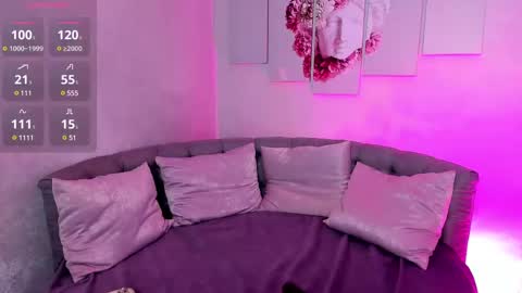 Snapshot of lovely_poppy chatting on 02-11-25, 01:20 Lolly online show from 02-11-25, 01:20