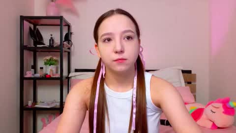 Snapshot of lovely_poppy chatting on 09-12-25, 01:28 Lolly online show from 09-12-25, 01:28