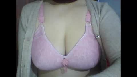 katrina follow me guys online show from 01-01-25, 07:09