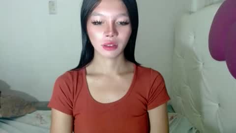Snapshot of lovely_thea_xoxo chatting on 12-19-25, 06:48 Thea online show from 12-19-25, 06:48