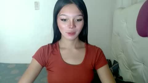 Snapshot of lovely_thea_xoxo chatting on 12-22-25, 12:29 Thea online show from 12-22-25, 12:29