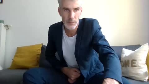 Snapshot of lovelybigcockgentleman chatting on 10-03-25, 02:03 Max online show from 10-03-25, 02:03