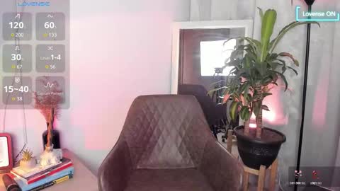 Valerie online show from 10-30-25, 02:13