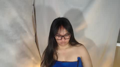 Snapshot of lovelykadita chatting on 10-12-25, 07:46 Kadita3 online show from 10-12-25, 07:46
