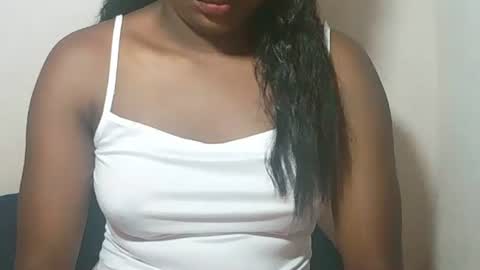 Snapshot of lovelylarra chatting on 02-18-26, 05:47 lovelylarra online show from 02-18-26, 05:47