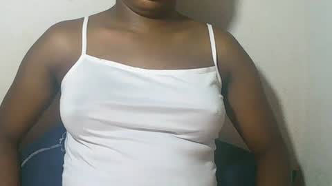 Snapshot of lovelylarra chatting on 02-22-26, 08:18 lovelylarra online show from 02-22-26, 08:18