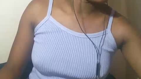 Snapshot of lovelylarra chatting on 02-27-26, 09:31 lovelylarra online show from 02-27-26, 09:31