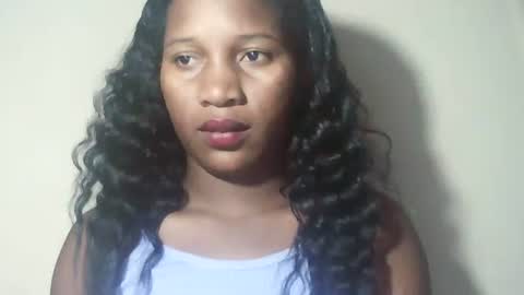 lovelylarra online show from 04-08-26, 06:41