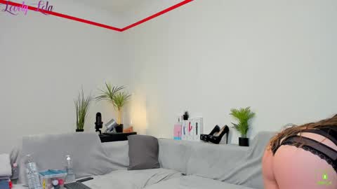 Lola online show from 11-14-25, 11:13