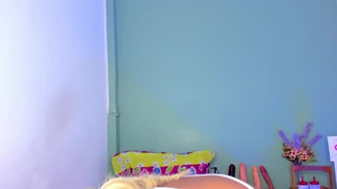 Nicky online show from 02-11-25, 12:37