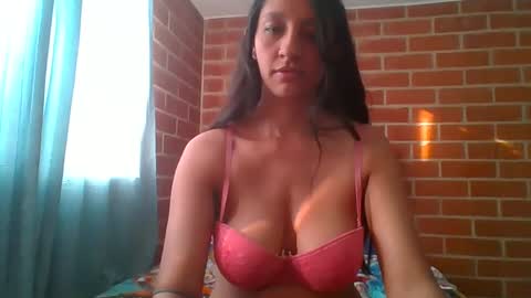 Snapshot of lovelysexxx_ chatting on 01-11-25, 09:25 Tiffany online show from 01-11-25, 09:25