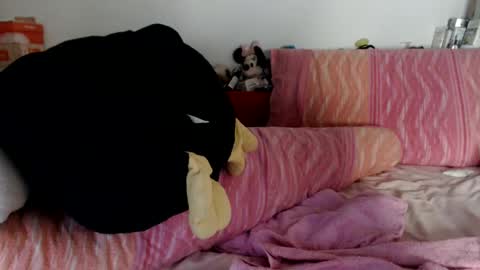 Snapshot of lovelywoman22 chatting on 02-08-25, 06:33 lovelywoman22 online show from 02-08-25, 06:33