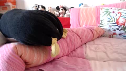 Snapshot of lovelywoman22 chatting on 02-15-25, 03:28 lovelywoman22 online show from 02-15-25, 03:28