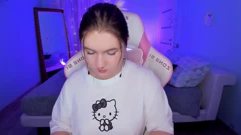 Snapshot of lovelyy_julia chatting on 12-02-25, 08:30 Julia online show from 12-02-25, 08:30