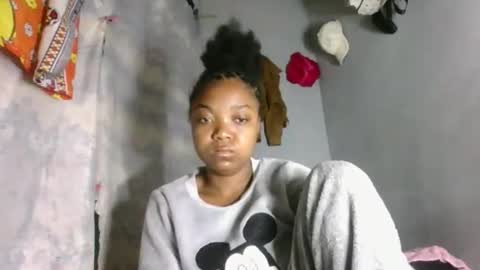 lovemarie08 online show from 04-13-26, 12:49