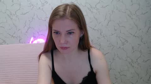 Mary Love online show from 11-25-25, 03:12