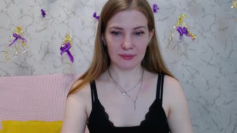 Mary Love online show from 12-22-25, 02:47