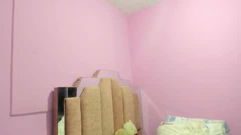 L O V E  online show from 09-09-25, 11:43