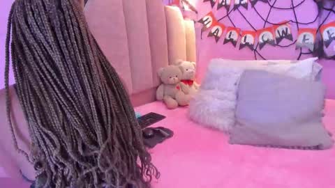 L O V E  online show from 11-04-25, 12:04