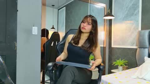 Love  online show from 11-04-25, 08:30