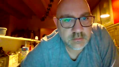 lover010983 online show from 02-28-25, 05:48