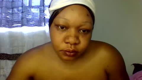 Snapshot of lover_birds chatting on 12-21-25, 08:43 lovers online show from 12-21-25, 08:43