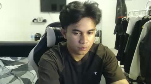 loverboyph04 online show from 12-23-25, 01:58