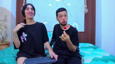 sofia and bryan online show from 04-05-26, 03:26