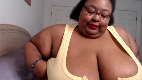 Snapshot of loves_aura chatting on 12-27-24, 01:32 Alyson online show from 12-27-24, 01:32