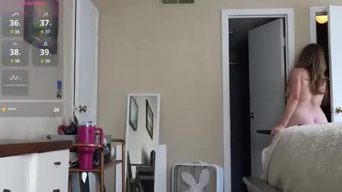 Snapshot of lovesarachristine chatting on 01-17-25, 07:16 LoveSaraChristine online show from 01-17-25, 07:16