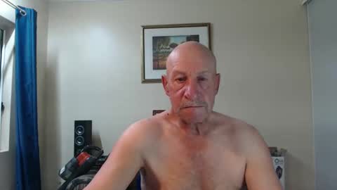 Snapshot of lovesblackazz chatting on 01-01-25, 11:07 Lovesblackazz online show from 01-01-25, 11:07