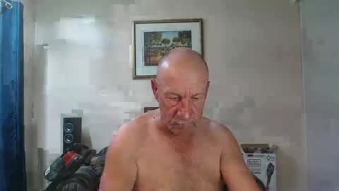 Snapshot of lovesblackazz chatting on 01-26-25, 11:39 Lovesblackazz online show from 01-26-25, 11:39