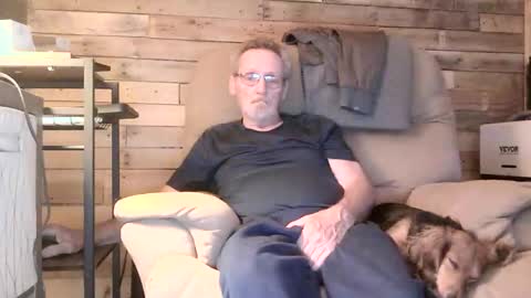 Snapshot of lovesex6565 chatting on 04-22-26, 11:45 just here to have fun and cum online show from 04-22-26, 11:45