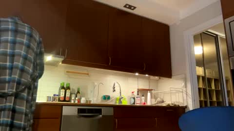 loveshine_ online show from 12-23-24, 07:49