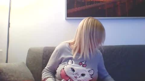 Snapshot of lovestar544963 chatting on 12-03-24, 06:17 Marlyn online show from 12-03-24, 06:17