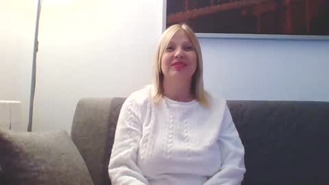 Snapshot of lovestar544963 chatting on 12-04-24, 12:41 Marlyn online show from 12-04-24, 12:41