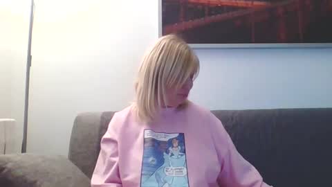 Snapshot of lovestar544963 chatting on 01-03-25, 04:16 Marlyn online show from 01-03-25, 04:16