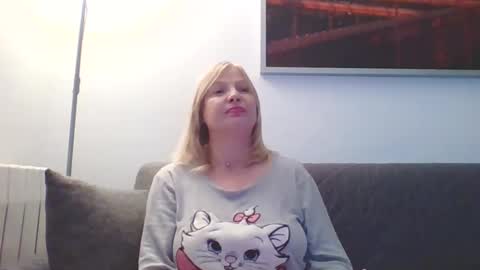 Snapshot of lovestar544963 chatting on 01-07-25, 05:09 Marlyn online show from 01-07-25, 05:09