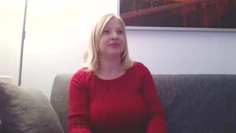 Snapshot of lovestar544963 chatting on 01-07-25, 09:25 Marlyn online show from 01-07-25, 09:25