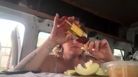 StacyMaeWish online show from 03-04-25, 11:32