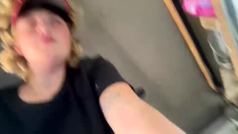 StacyMaeWish online show from 03-11-25, 07:36