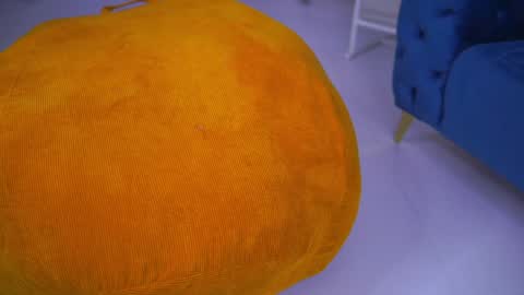 Nora online show from 01-27-25, 07:45