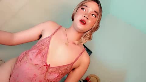 Snapshot of lovingmonaru969 chatting on 05-25-26, 01:06 Lovingmonaru969 online show from 05-25-26, 01:06