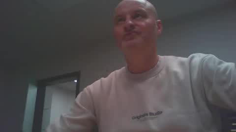 Snapshot of lovmann chatting on 02-08-25, 04:57 lovmann online show from 02-08-25, 04:57