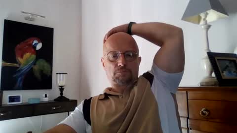 Snapshot of lrda49 chatting on 07-03-26, 07:37 Espigle online show from 07-03-26, 07:37