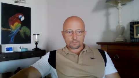 Snapshot of lrda49 chatting on 07-08-26, 09:03 Espigle online show from 07-08-26, 09:03