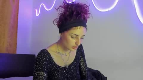 Jenn online show from 01-08-26, 01:08