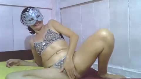 Luana online show from 11-05-25, 04:45