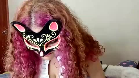 Snapshot of luanapowerful chatting on 12-16-24, 05:43 luanapowerful online show from 12-16-24, 05:43