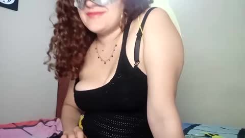 Snapshot of luanapowerful chatting on 01-29-25, 12:54 luanapowerful online show from 01-29-25, 12:54